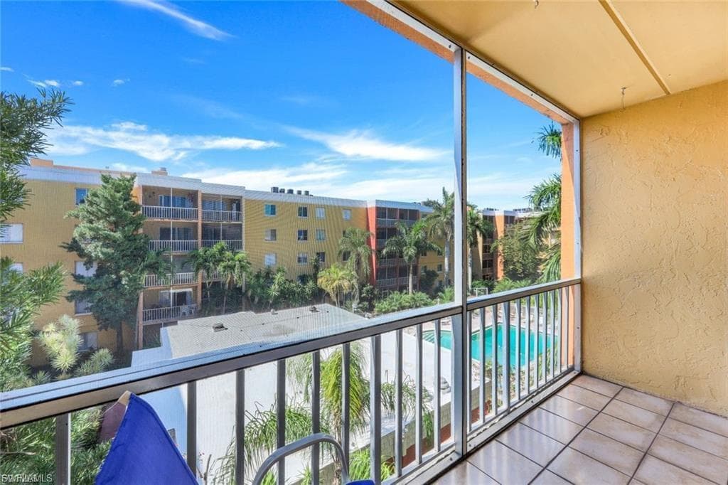 2366 E Mall DR 418-14