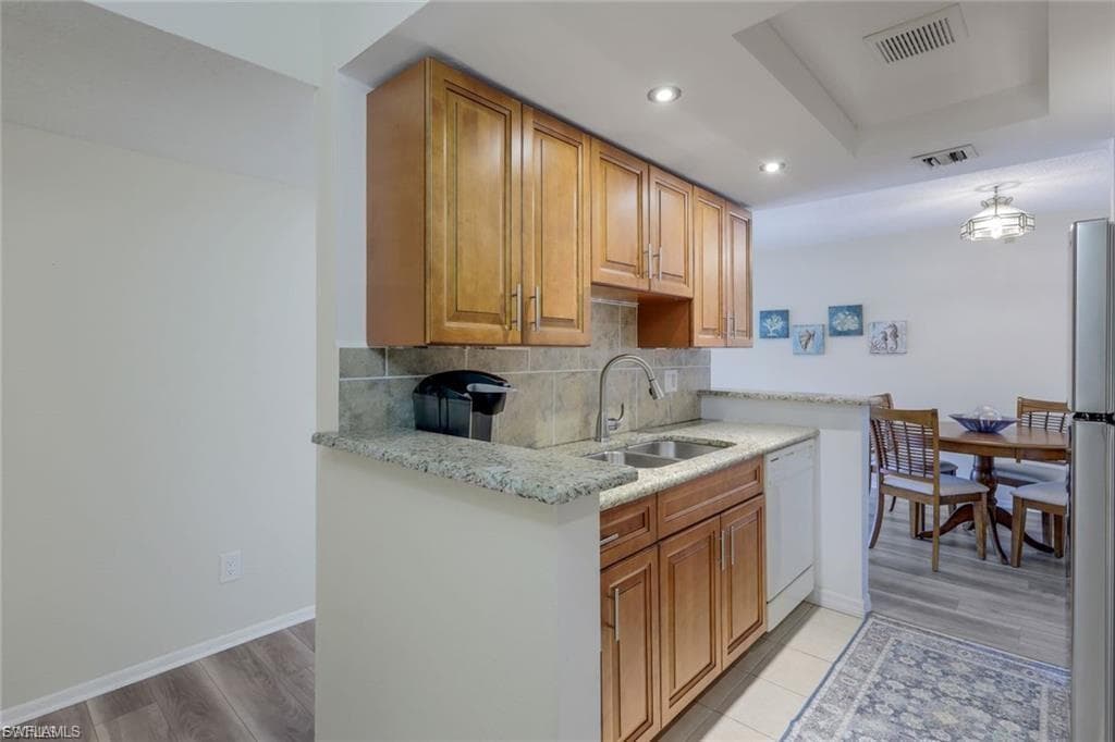 2366 E Mall DR 418-7
