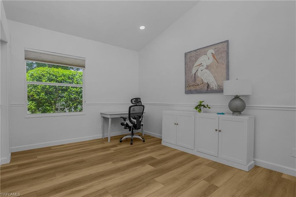 120 Livermore LN-22