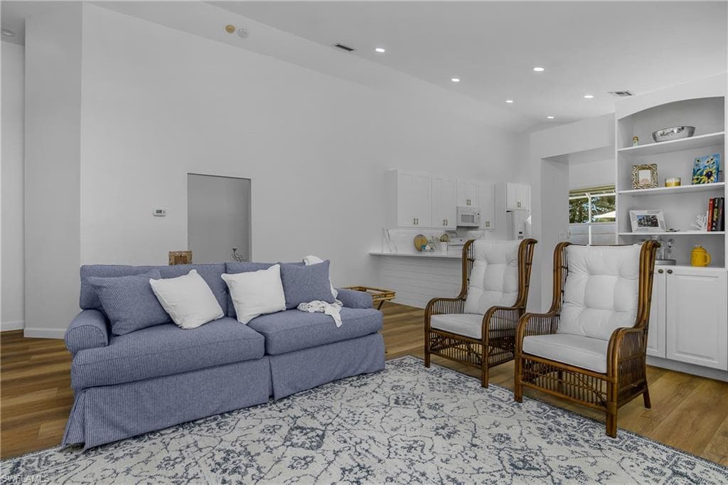 120 Livermore LN-7