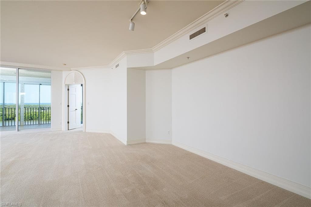 435 Dockside DR B703-2
