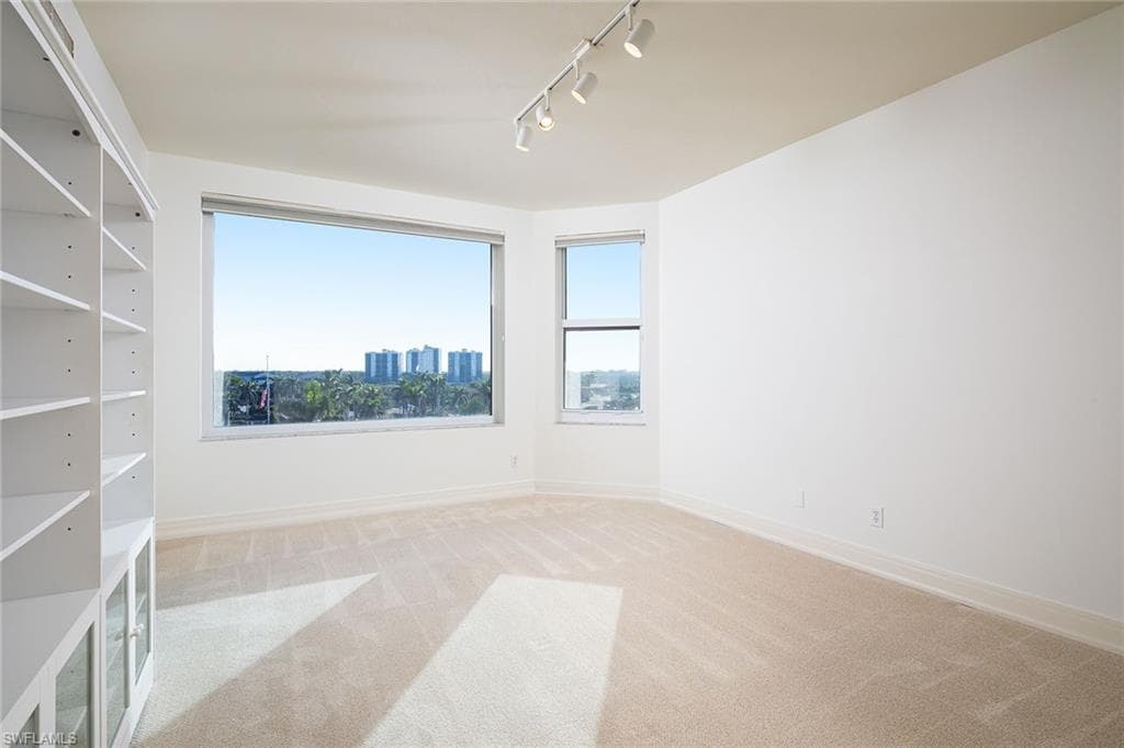 435 Dockside DR B703-23