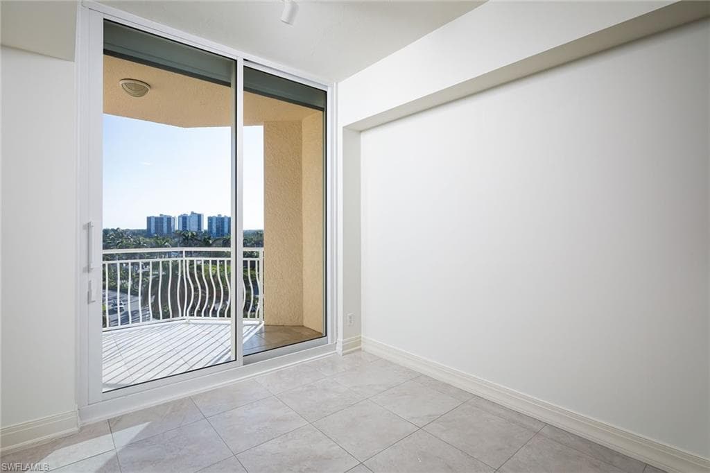 435 Dockside DR B703-14