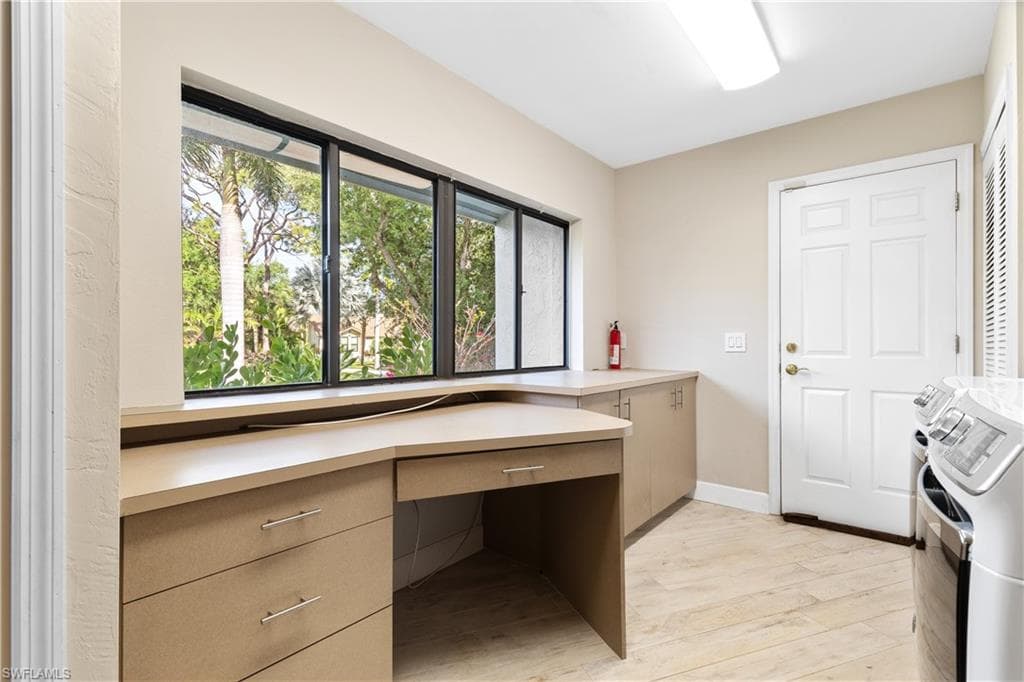 12331 Oak Brook CT-26