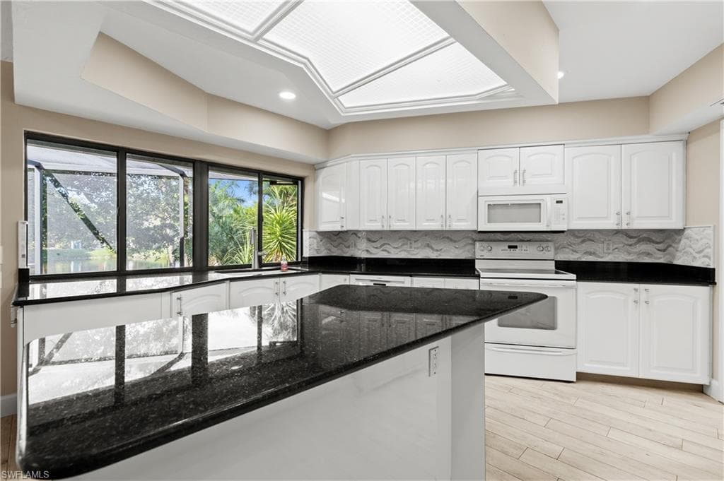 12331 Oak Brook CT-2