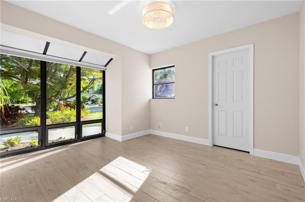 12331 Oak Brook CT-23
