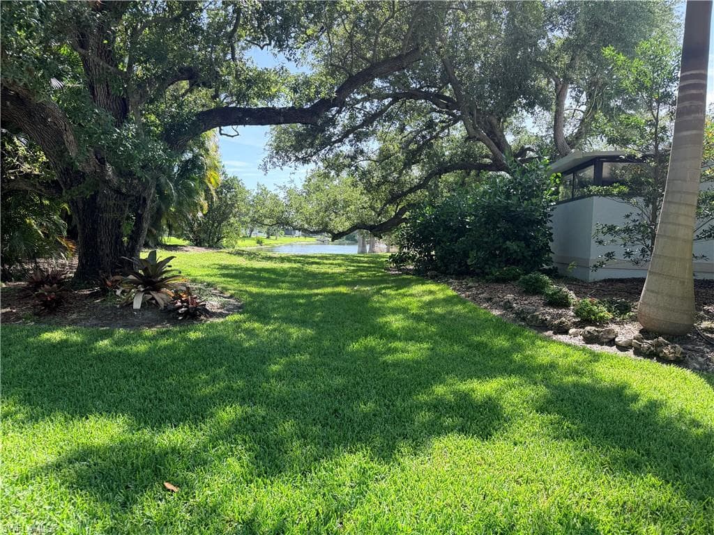 12331 Oak Brook CT-33