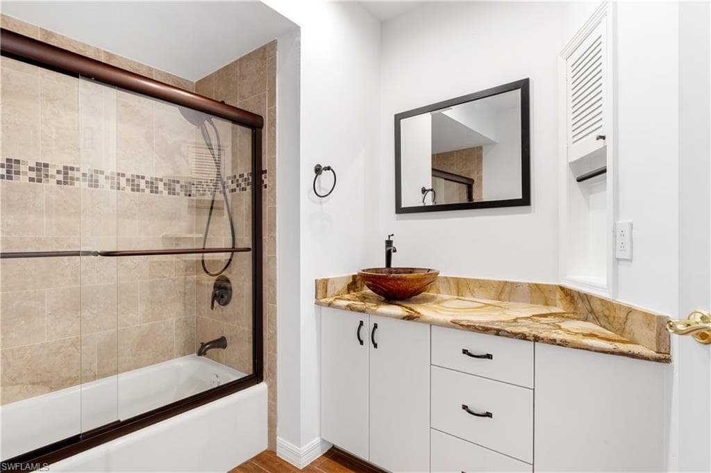 12331 Oak Brook CT-24