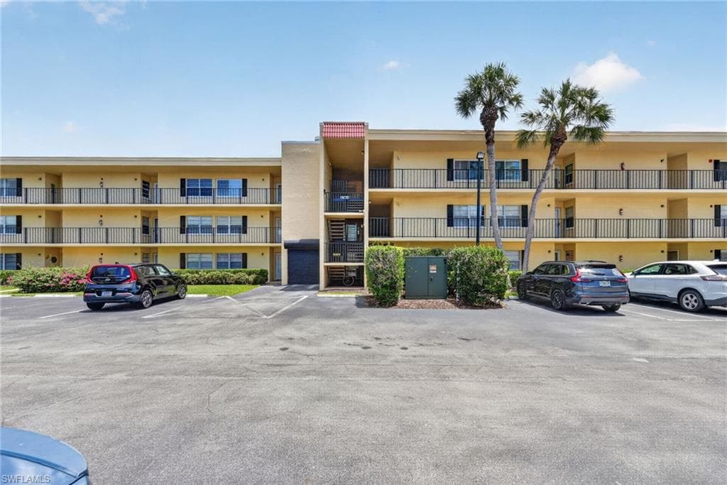1084 Forest Lakes DR 7205-41