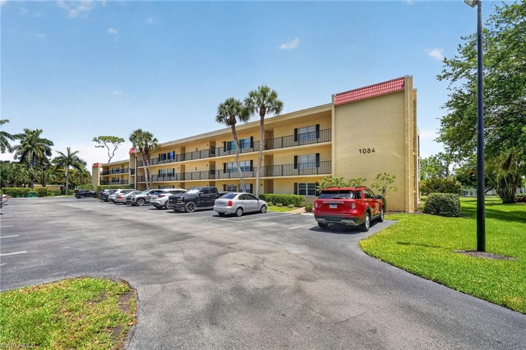 1084 Forest Lakes DR 7205-42