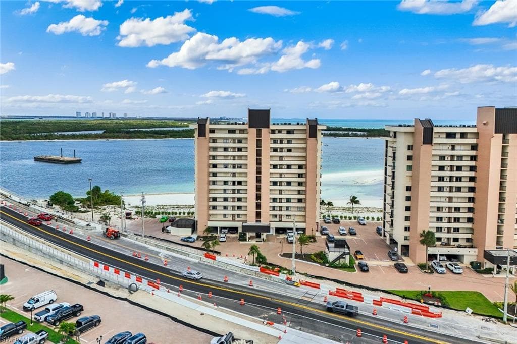 8402 Estero BLVD 601-31