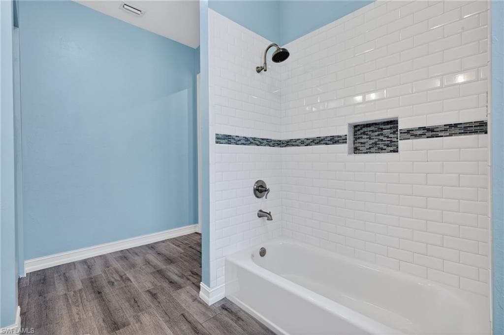 15860 Glendale LN-26