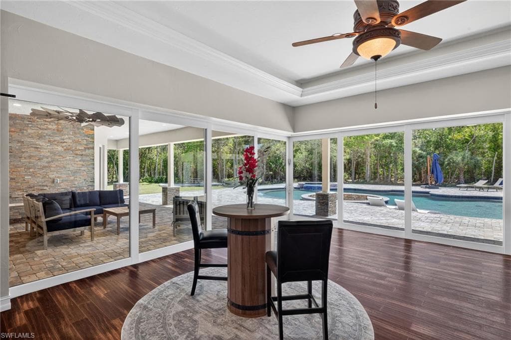 15860 Glendale LN-11