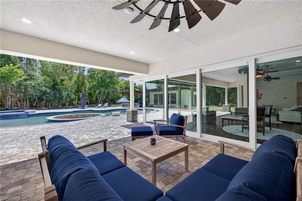 15860 Glendale LN-35