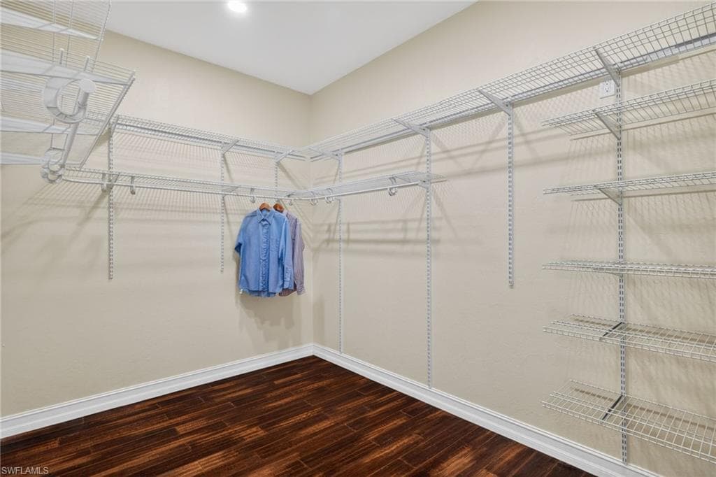 15860 Glendale LN-23