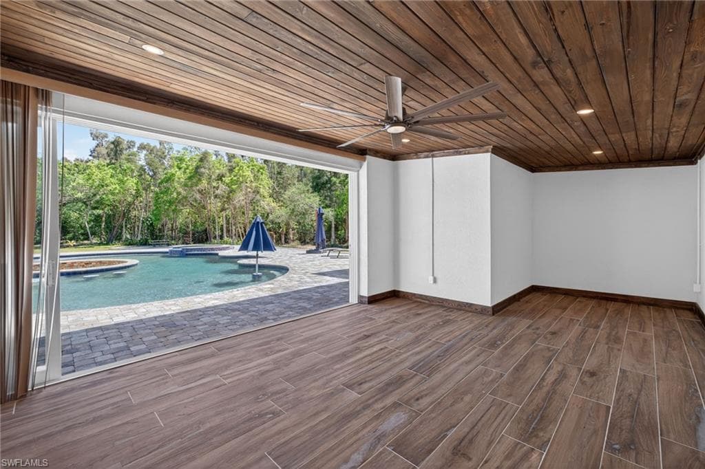 15860 Glendale LN-32
