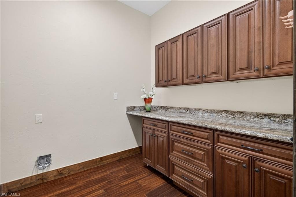 15860 Glendale LN-10