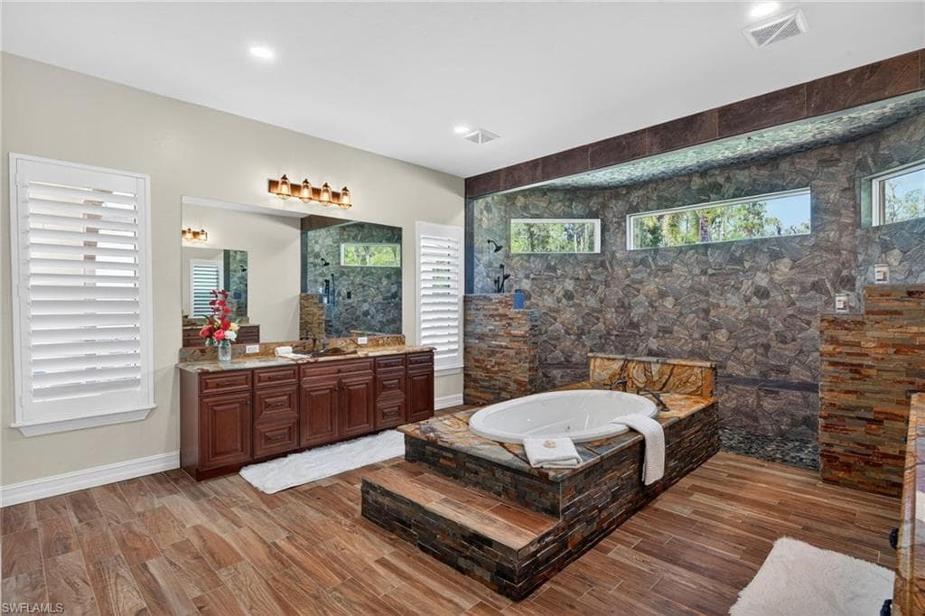 15860 Glendale LN-18