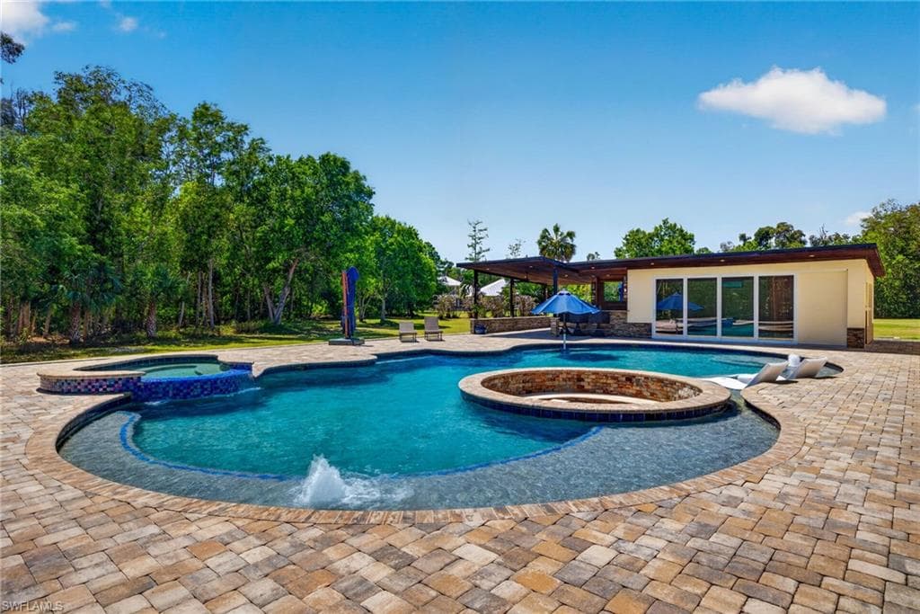 15860 Glendale LN-38