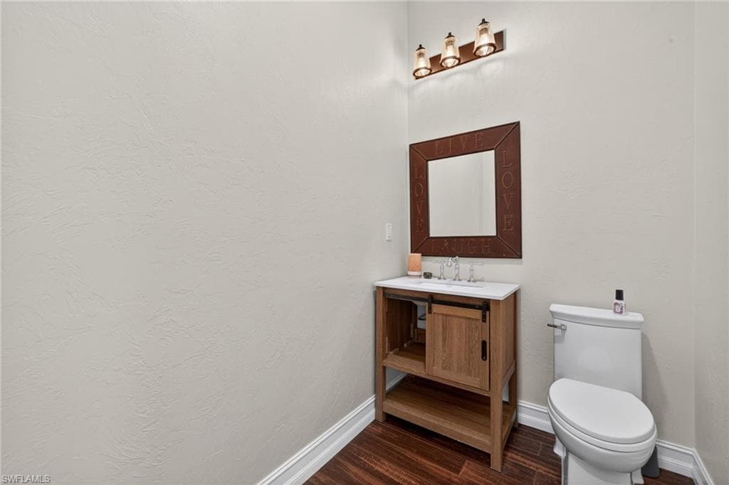 15860 Glendale LN-28