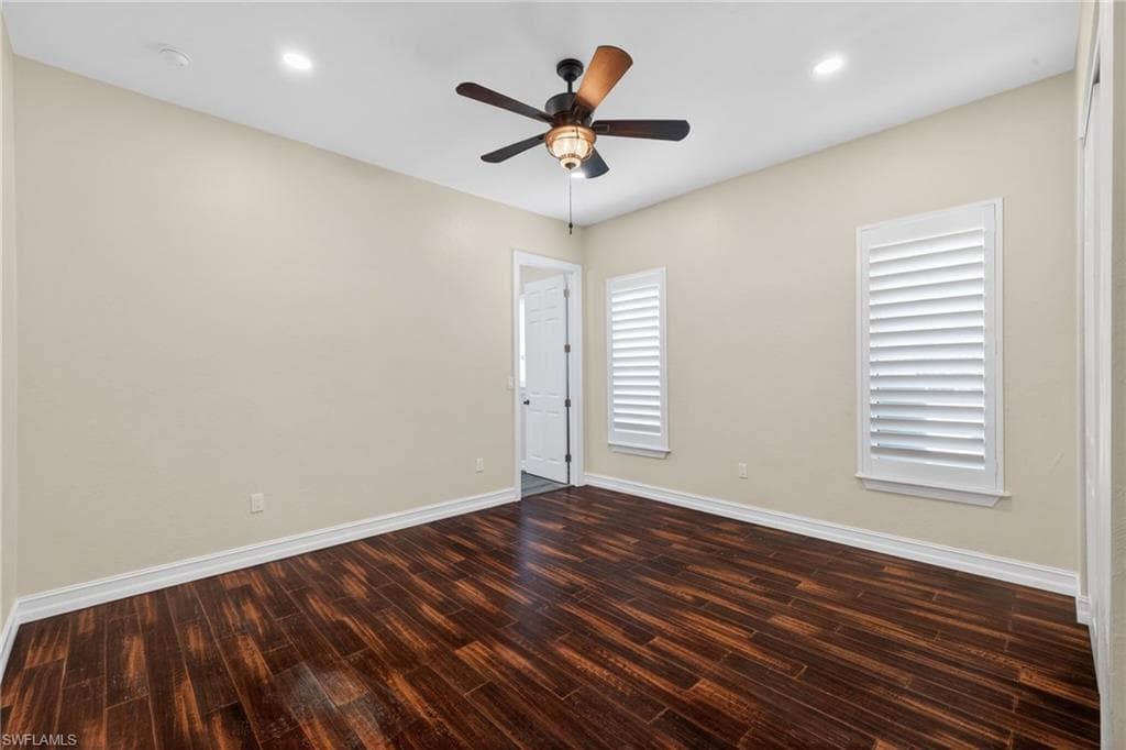 15860 Glendale LN-24