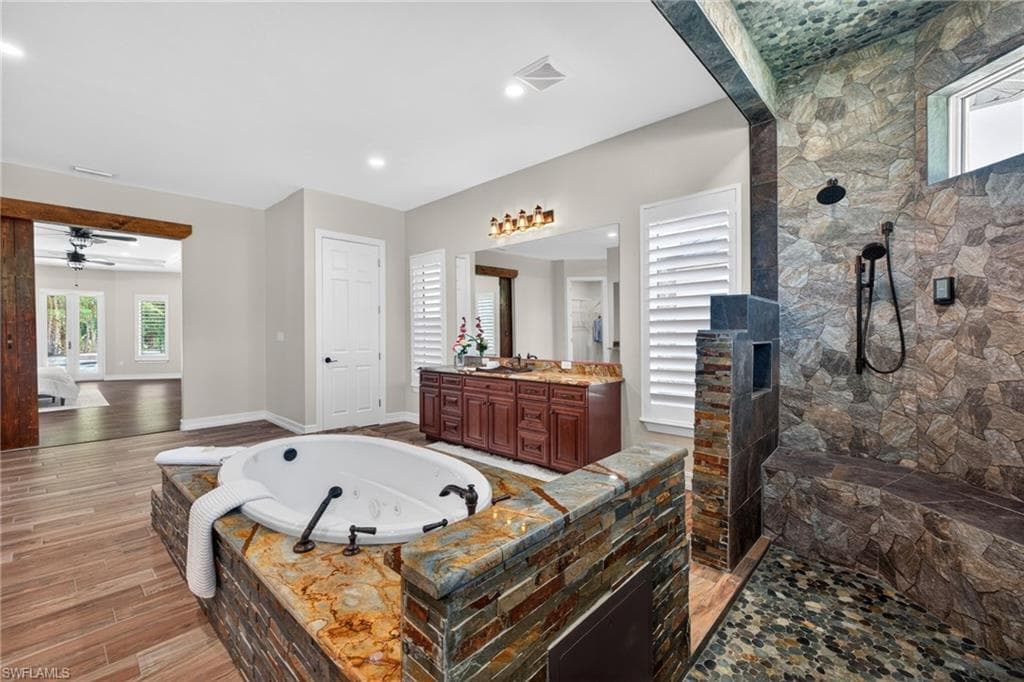 15860 Glendale LN-20