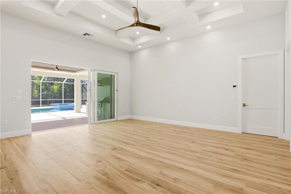 24265 Cock Robin LN-11