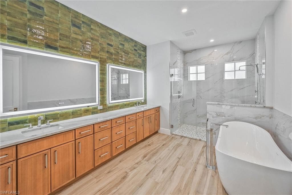 24265 Cock Robin LN-19