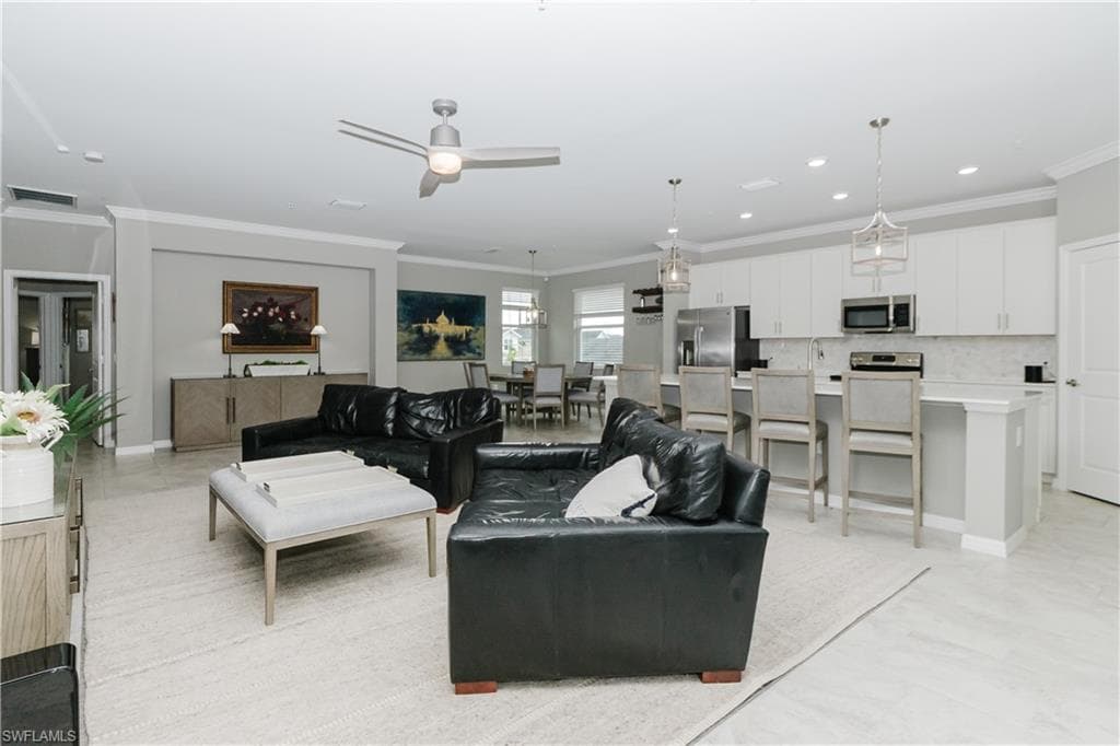 6011 Ellerston WAY 821-3
