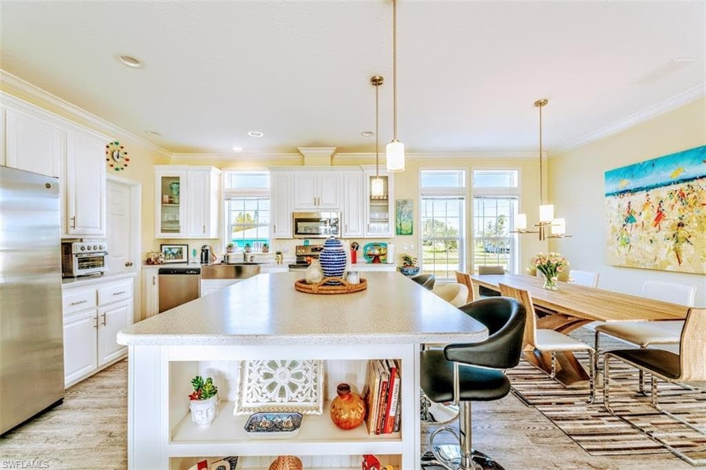 1084 E Anchor LN-4