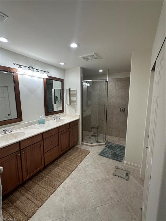 2004 Tarpon Bay DR N 101-16