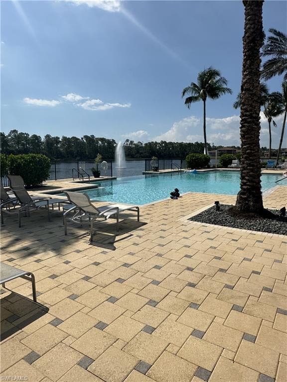 2004 Tarpon Bay DR N 101-2