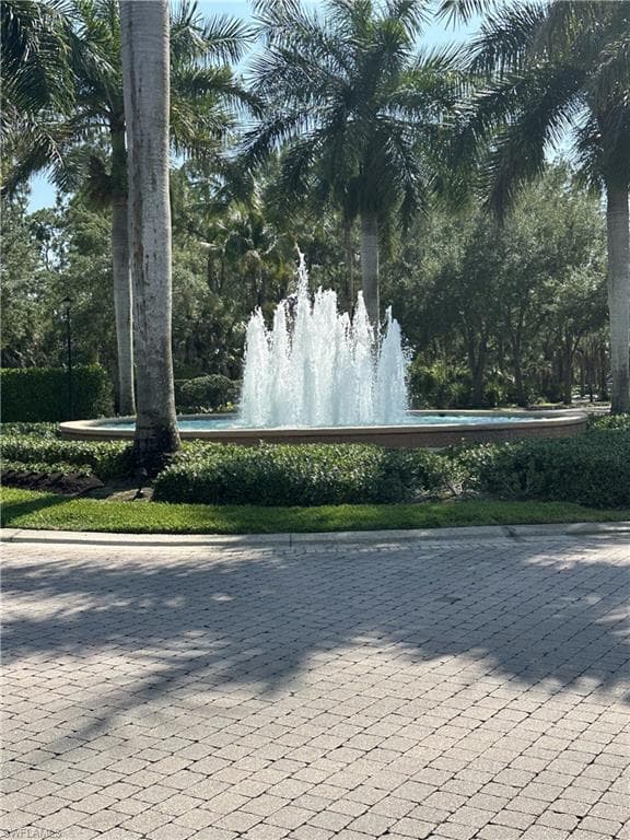 2004 Tarpon Bay DR N 101-27