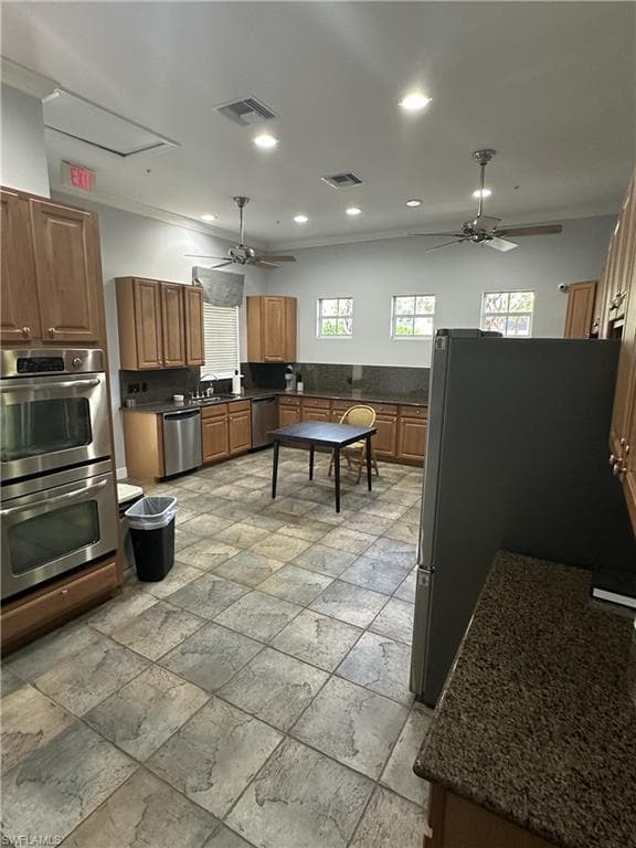 2004 Tarpon Bay DR N 101-9
