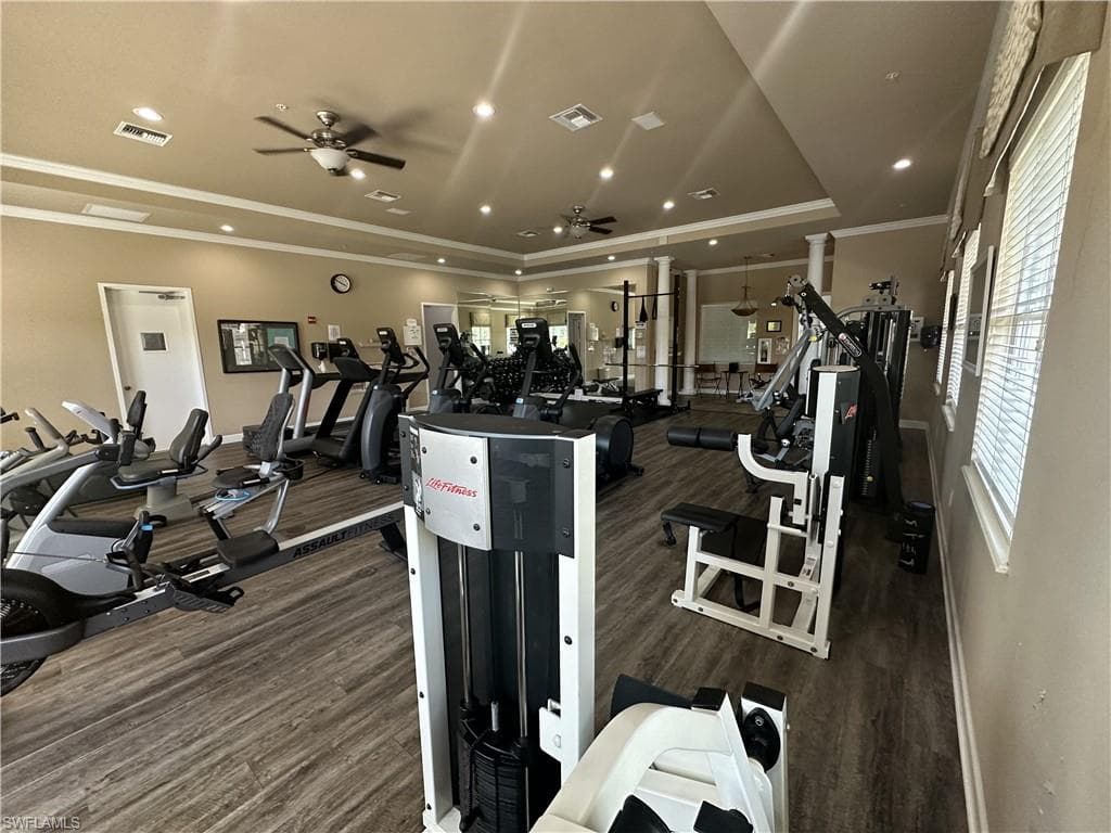 2004 Tarpon Bay DR N 101-17