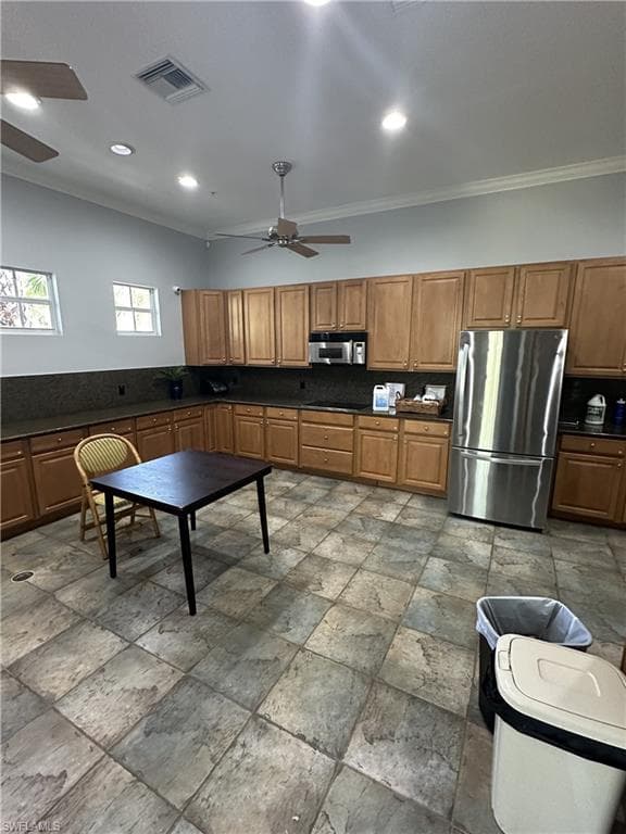2004 Tarpon Bay DR N 101-7