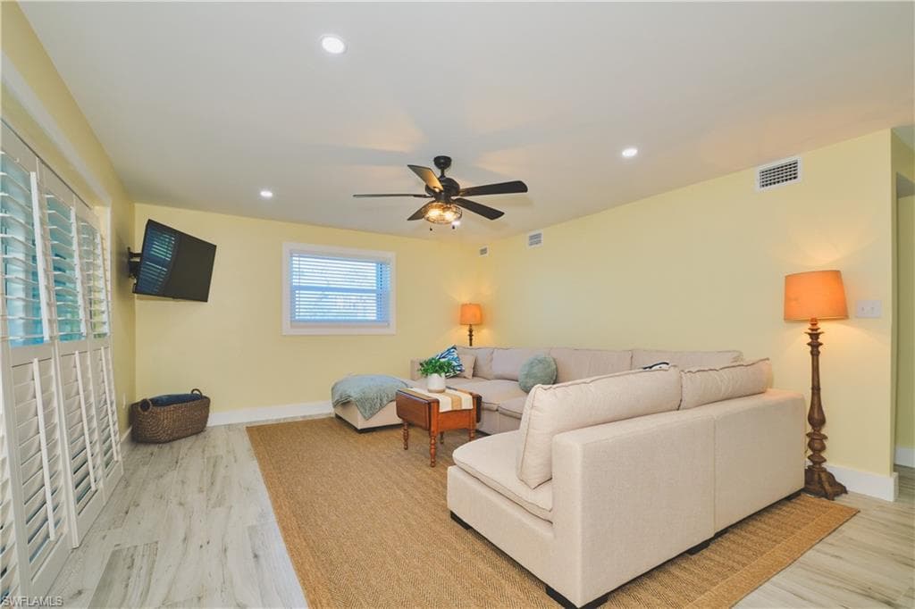 3045 Estero BLVD 6A-25