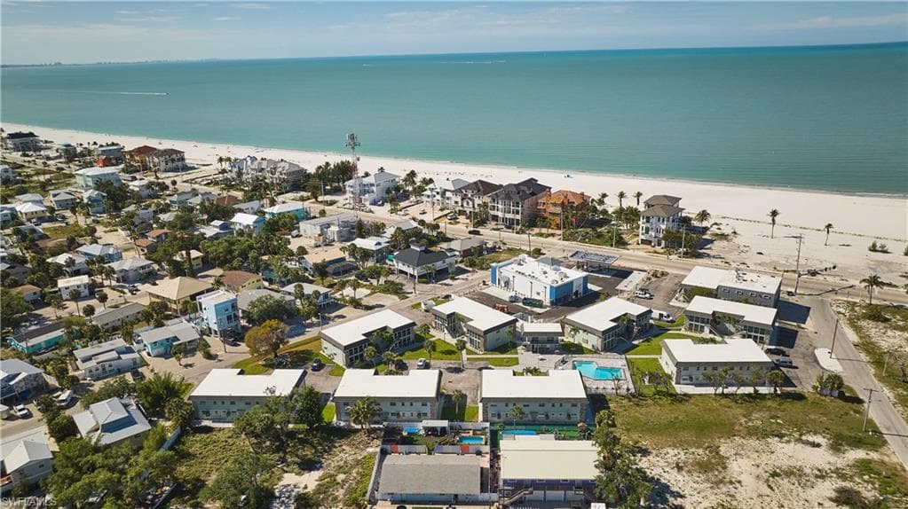 3045 Estero BLVD 6A-10