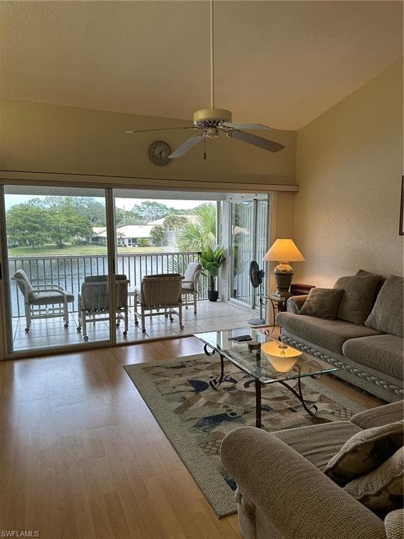 306 Emerald Bay CIR J5-12