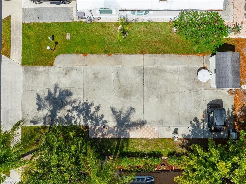 1022 Crystal Lake DR-1