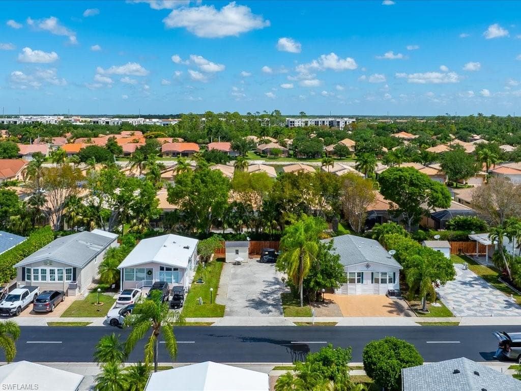 1022 Crystal Lake DR-6