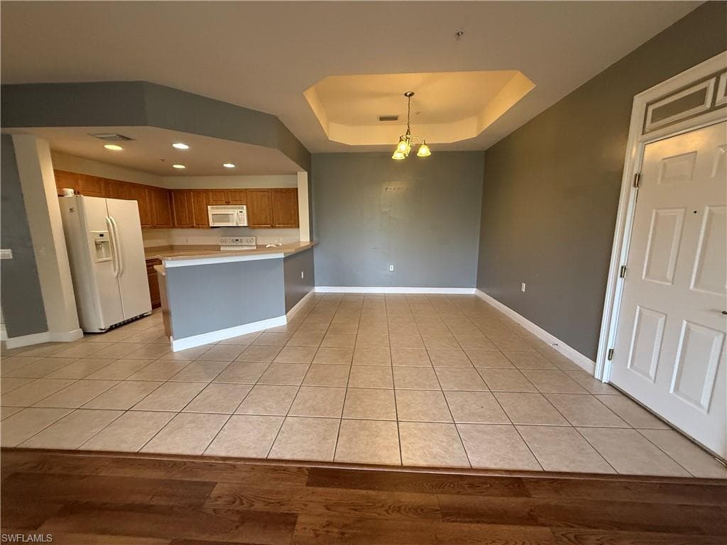 3957 Pomodoro CIR 301-18