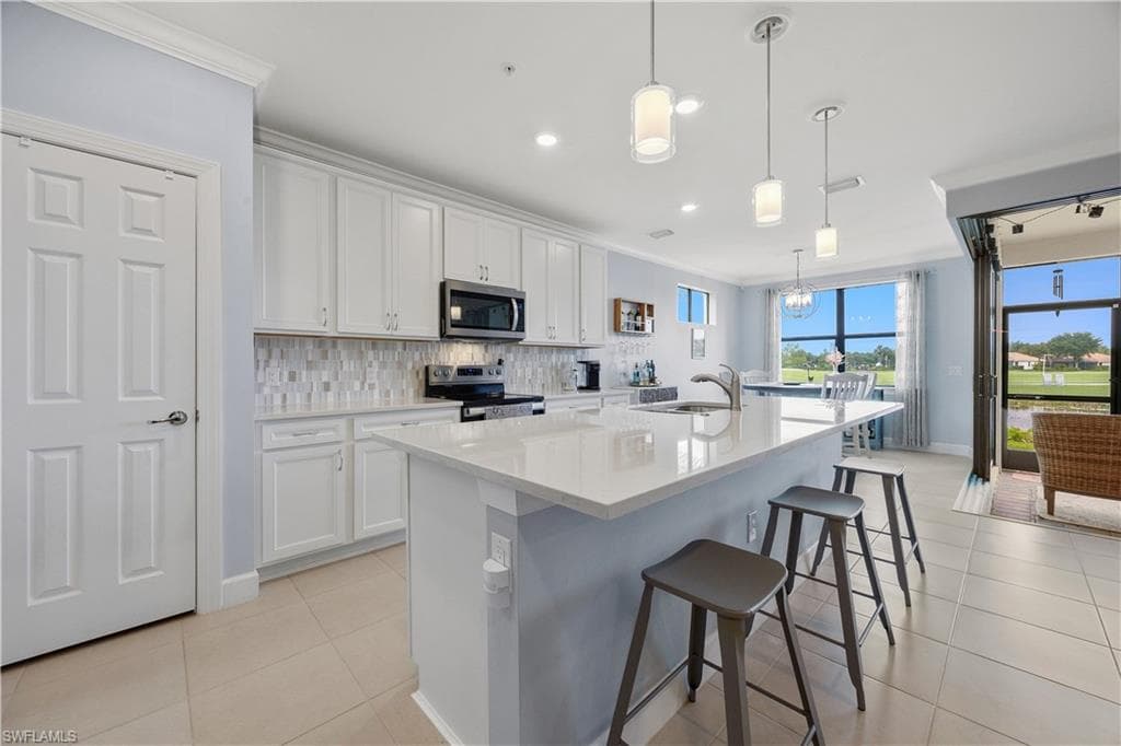 5686 Mayflower WAY 707-7