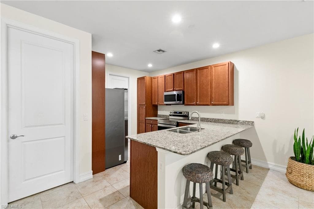7797 Bristol CIR-11