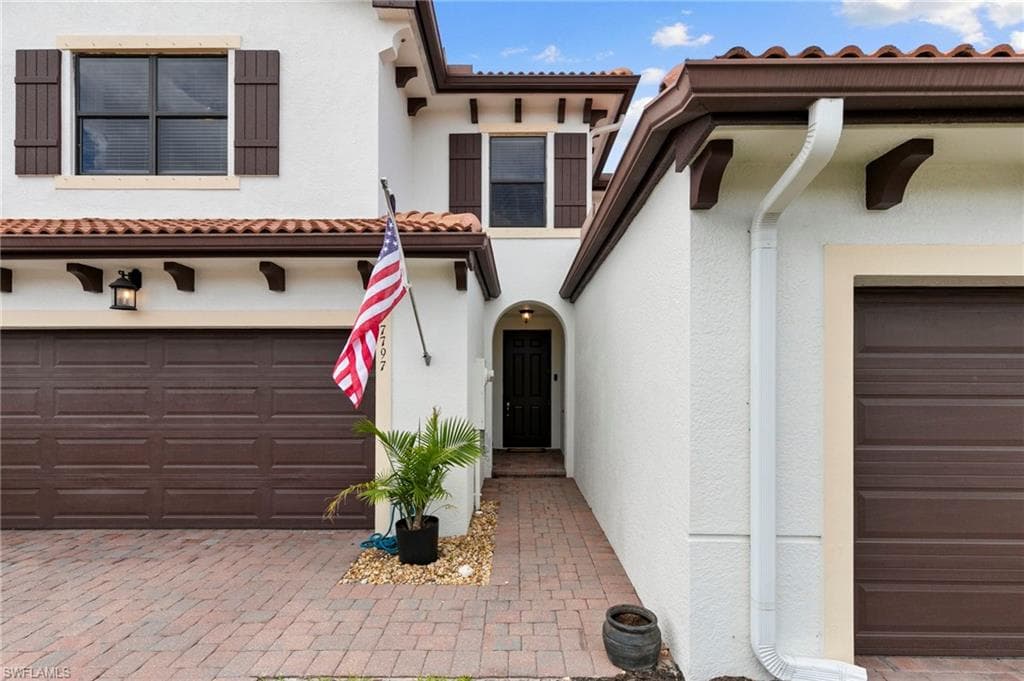 7797 Bristol CIR-25