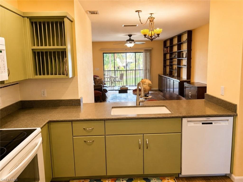 11060 Caravel CIR 201-1