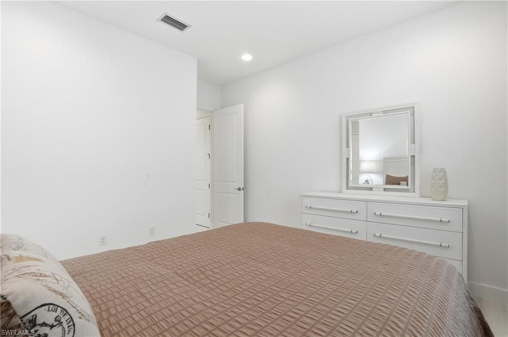 11949 Gardenia AVE-28