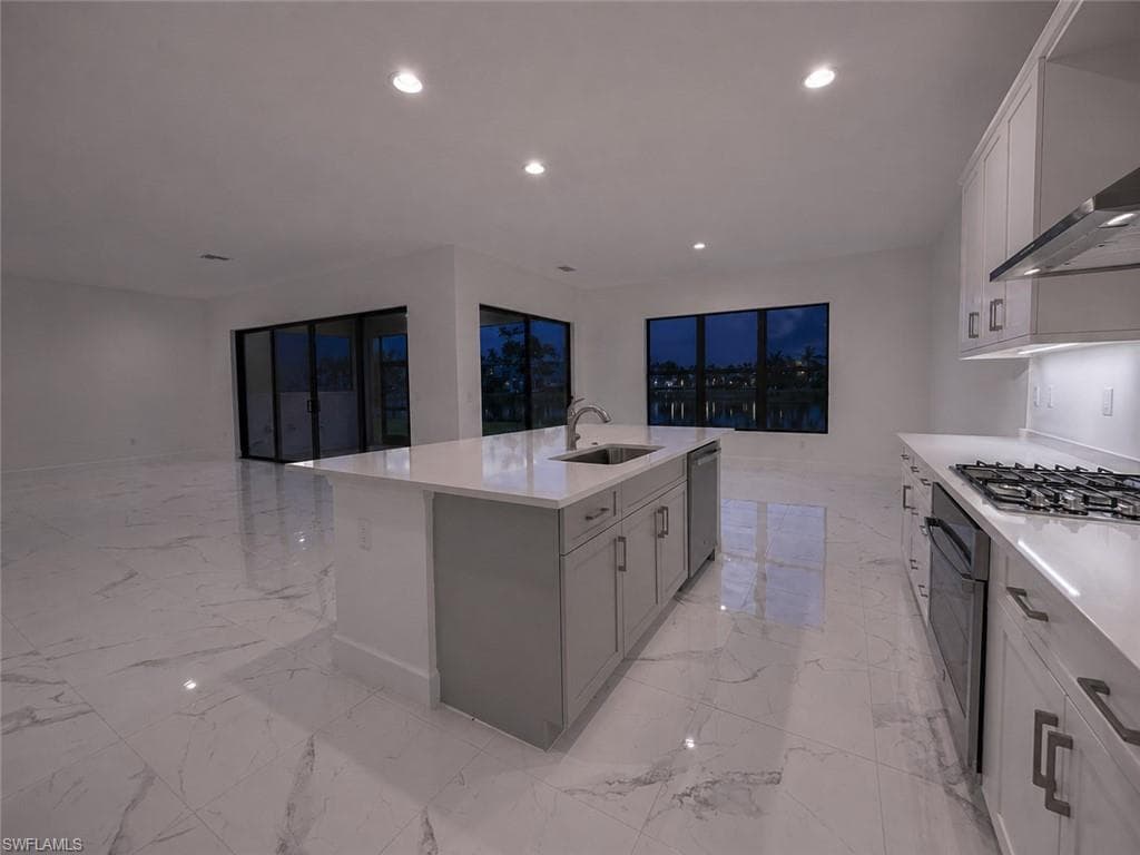 12236 Red Pine PL-7
