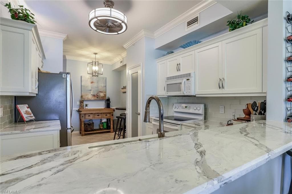 3996 Bishopwood CT E 103-1