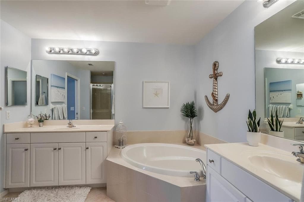 3996 Bishopwood CT E 103-16